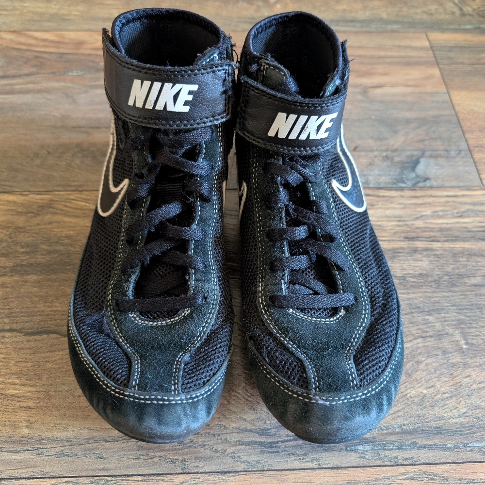 Nike Wrestling Shoes Boys Size 5